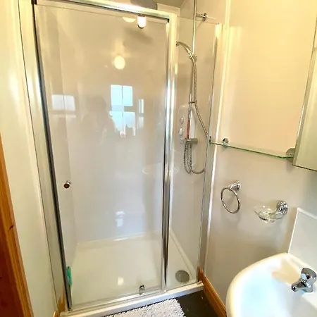 3 Bedroom House Located In Centre Of Holiday home