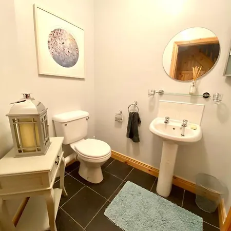 Holiday home 3 Bedroom House Located In Centre Of *