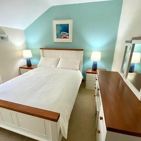 Holiday home 3 Bedroom House Located In Centre Of *